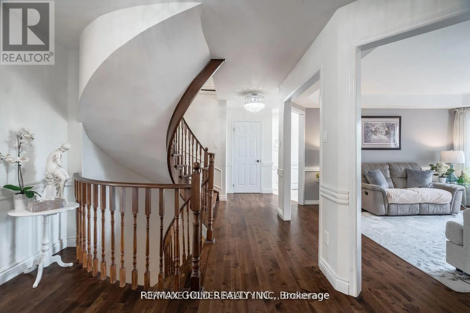 14 SHADYWOOD ROAD