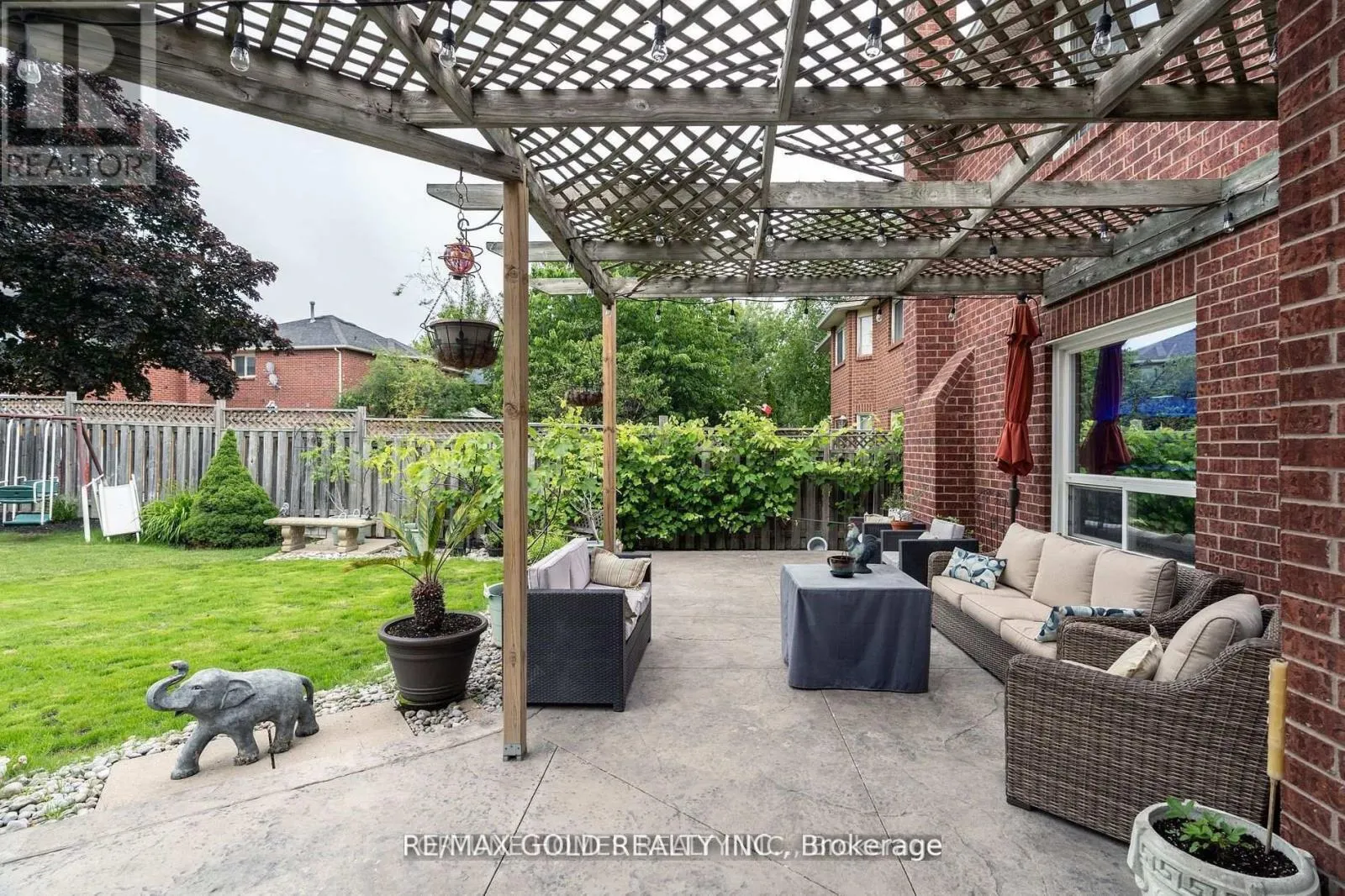14 SHADYWOOD ROAD