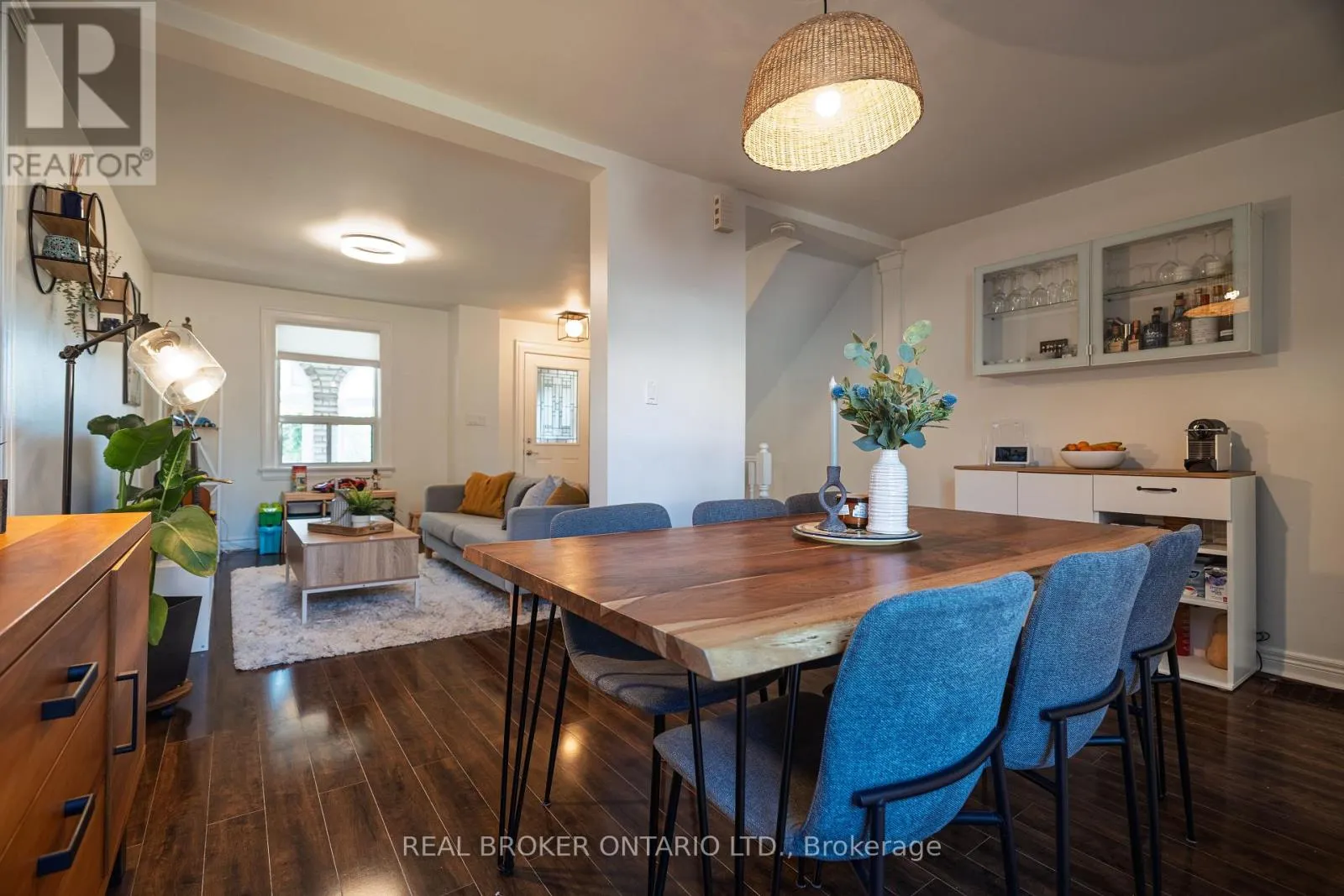 204 EARLSCOURT AVENUE W