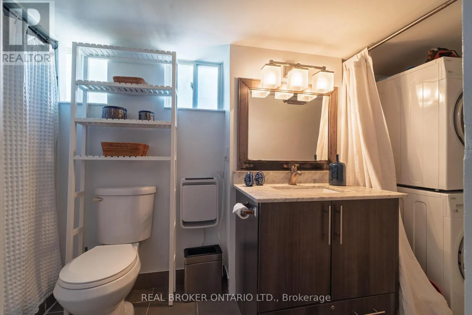 204 EARLSCOURT AVENUE W