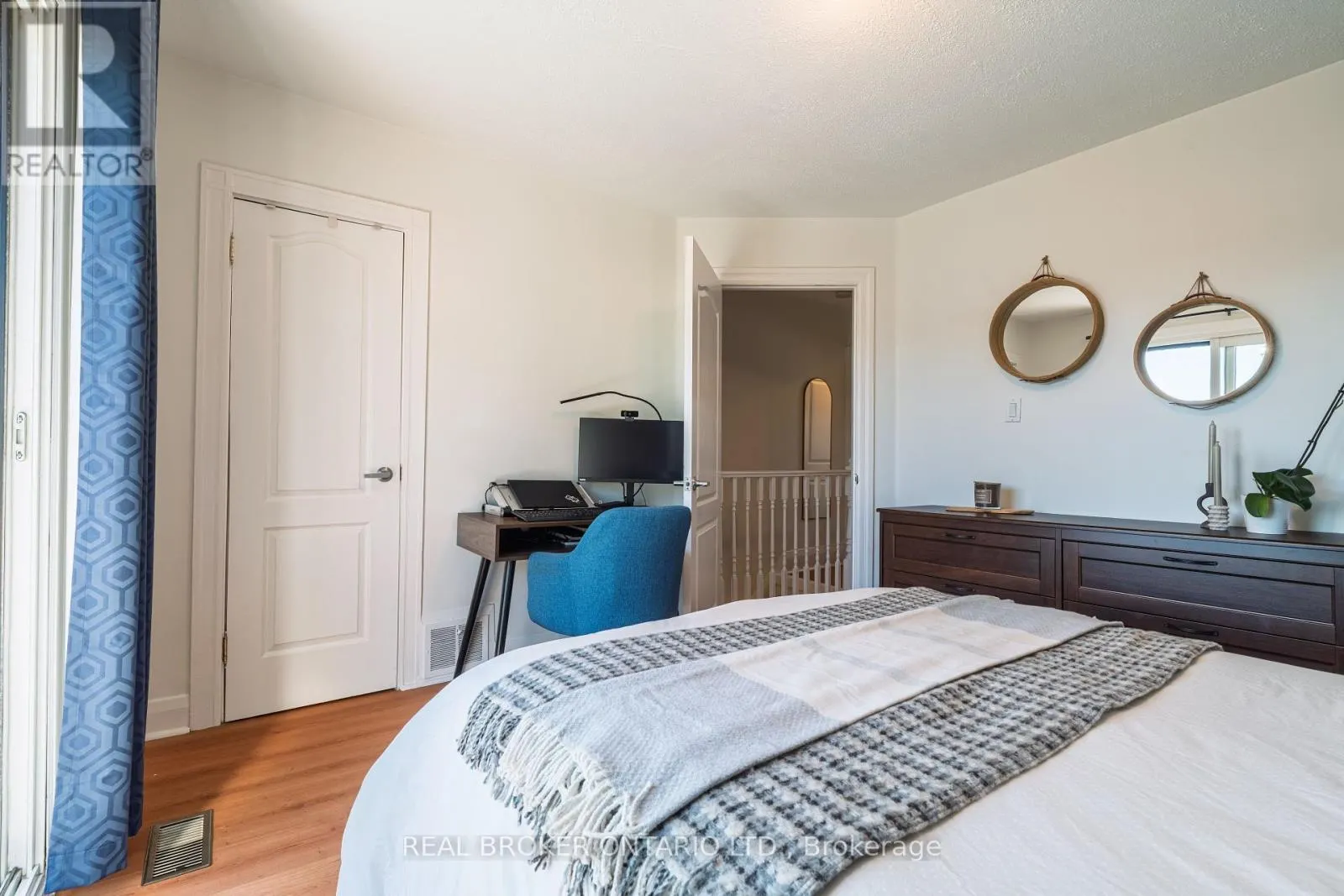 204 EARLSCOURT AVENUE W