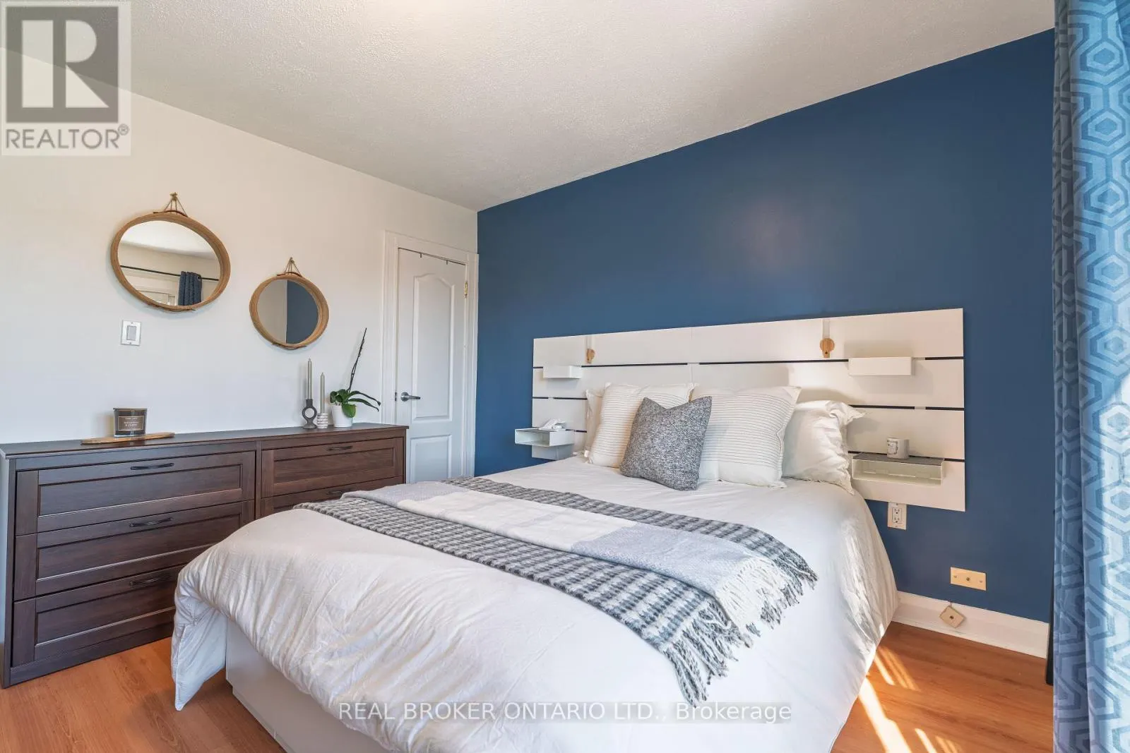 204 EARLSCOURT AVENUE W