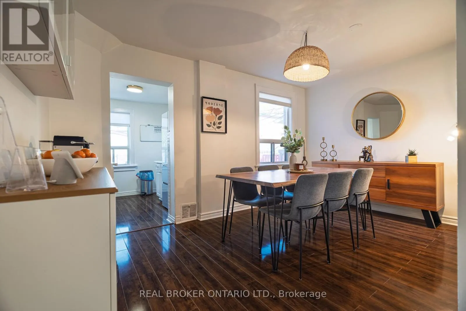 204 EARLSCOURT AVENUE W