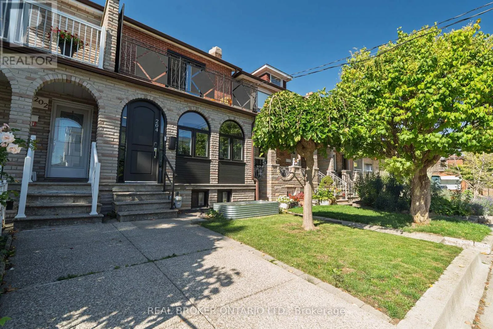 204 EARLSCOURT AVENUE W