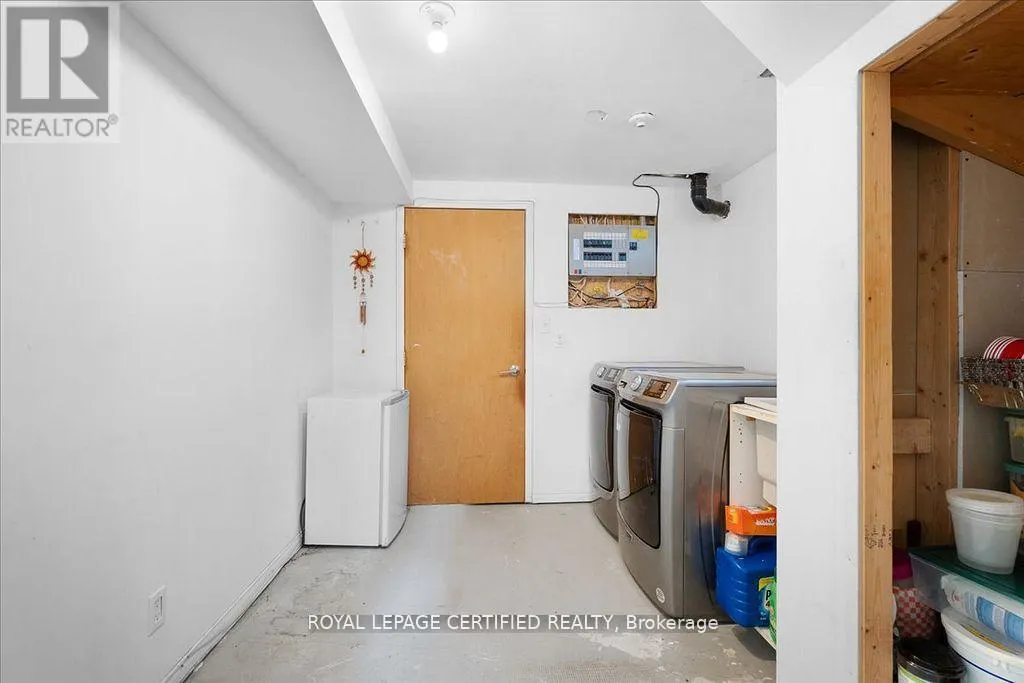 121 GENESEE DRIVE