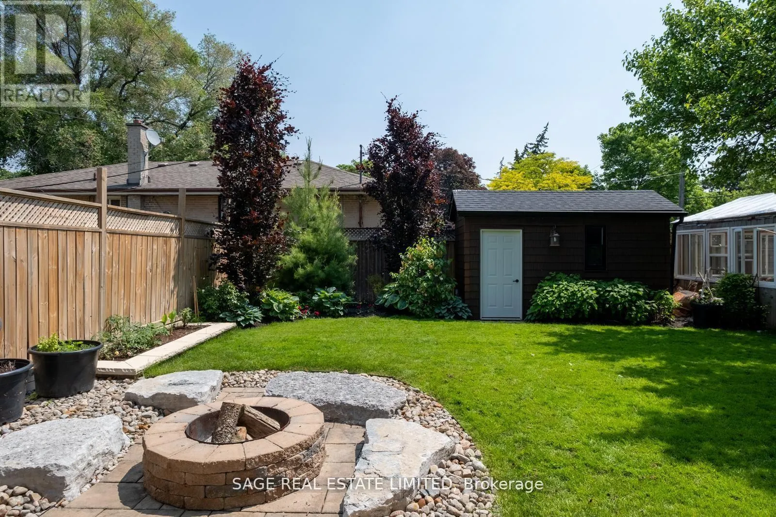 26 WELLESWORTH DRIVE