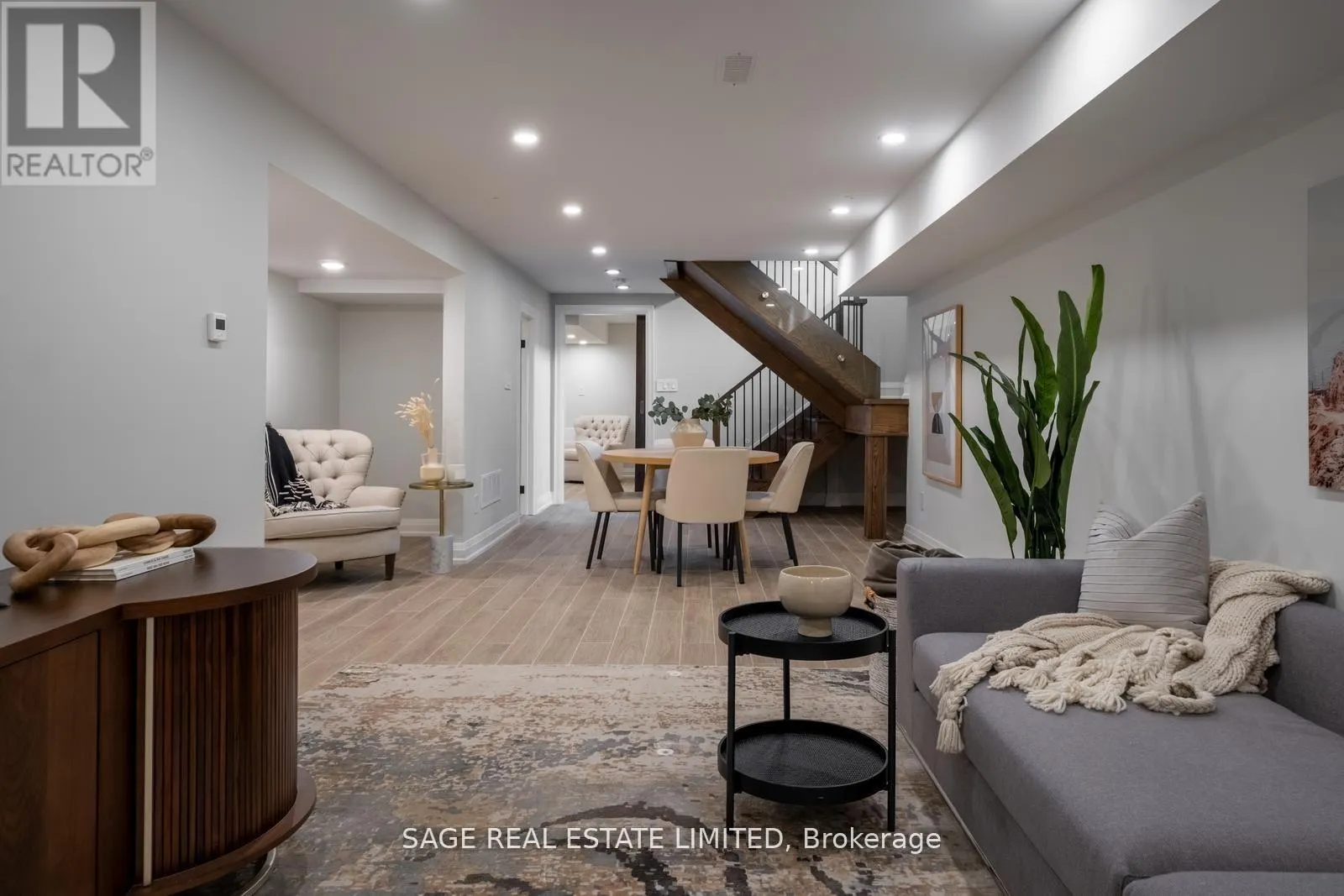 26 WELLESWORTH DRIVE