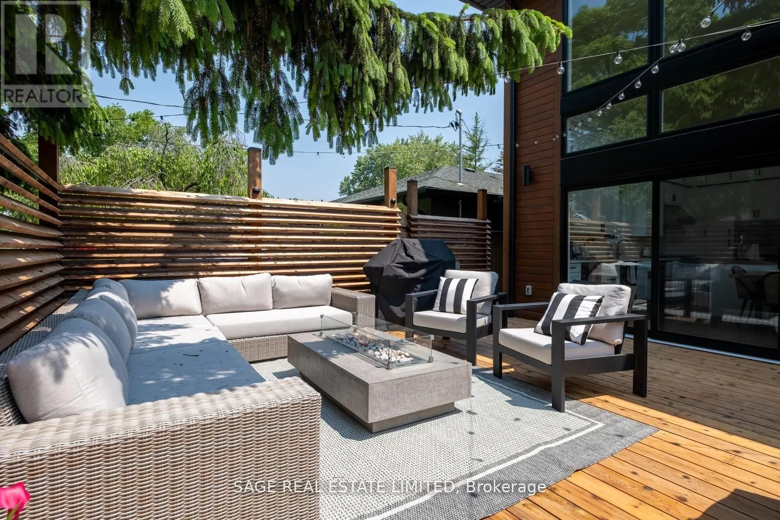 26 WELLESWORTH DRIVE
