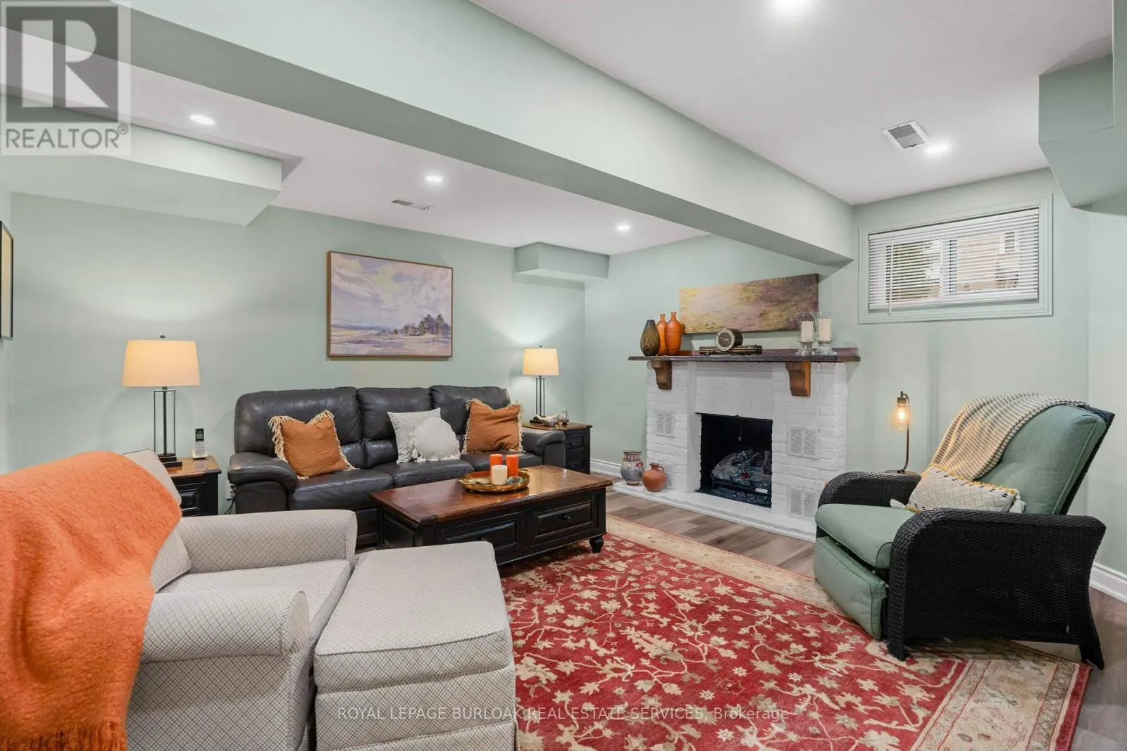 5 - 1508 UPPER MIDDLE ROAD