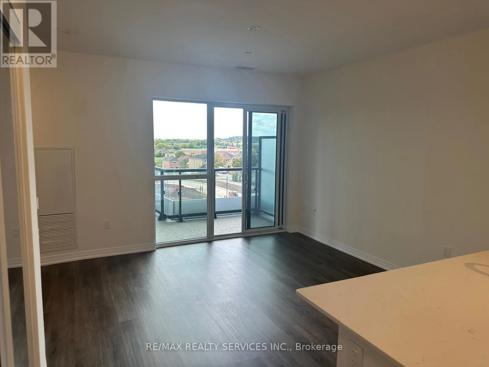 414 - 15 WATERGARDEN DRIVE