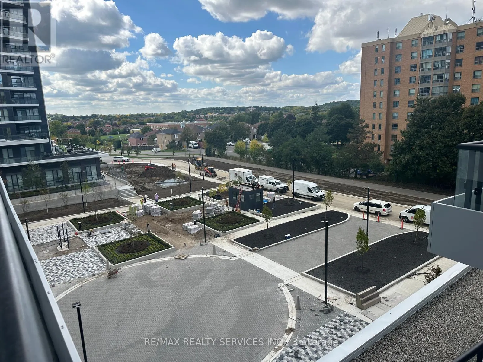 414 - 15 WATERGARDEN DRIVE