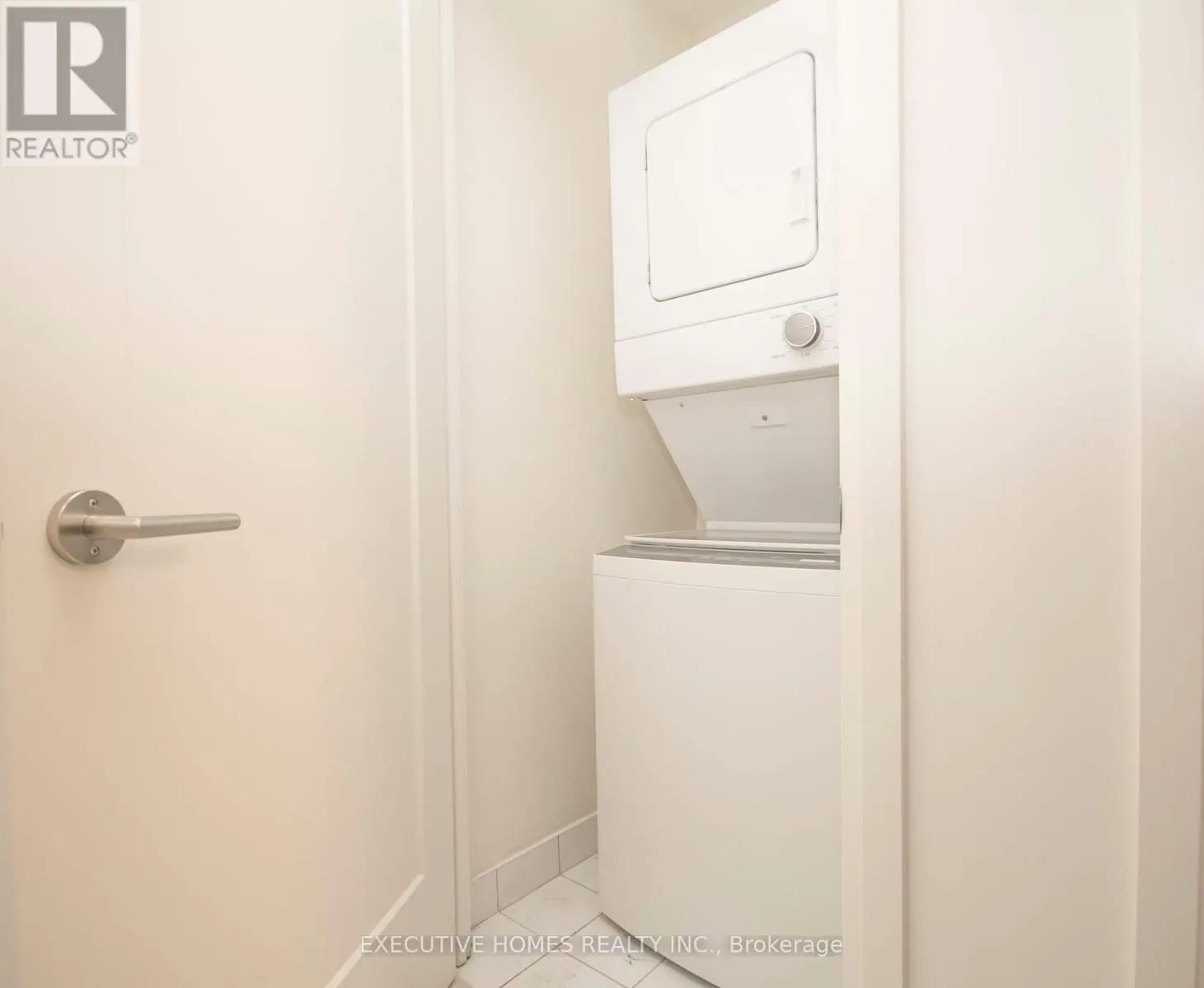 411 - 509 DUNDAS STREET