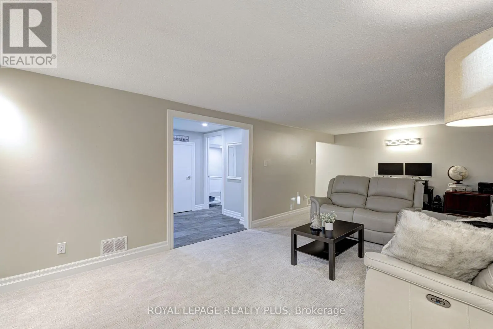 2063 CAVENDISH DRIVE