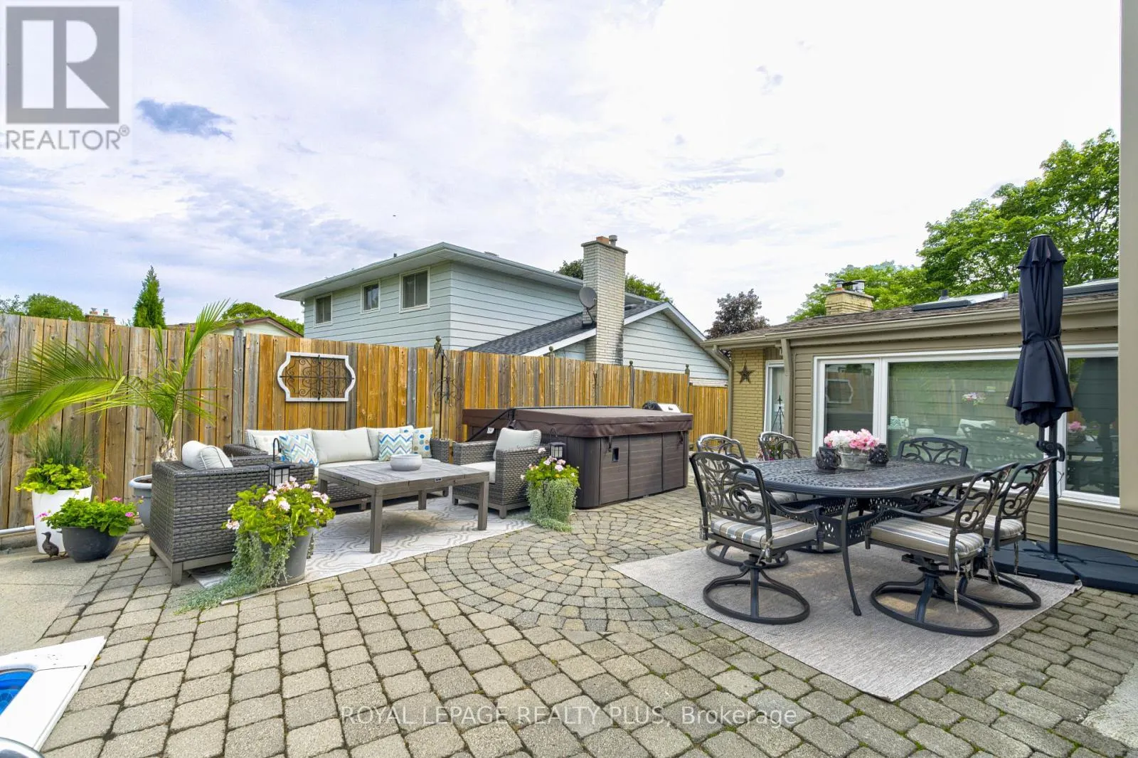 2063 CAVENDISH DRIVE