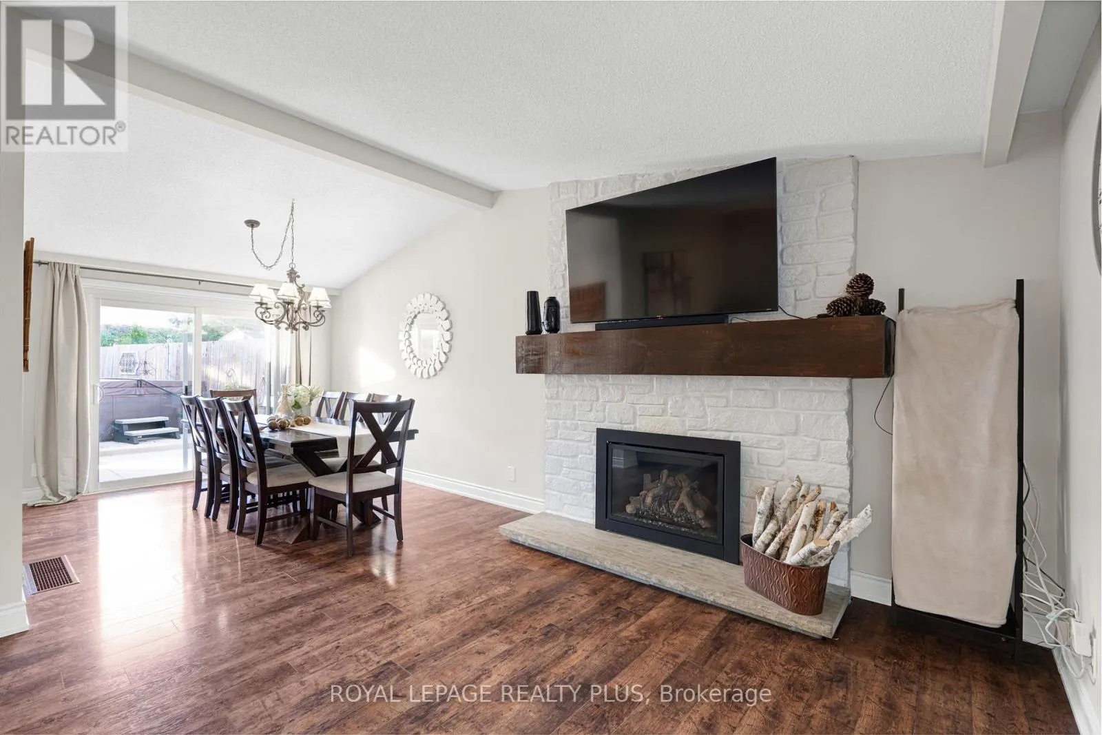 2063 CAVENDISH DRIVE