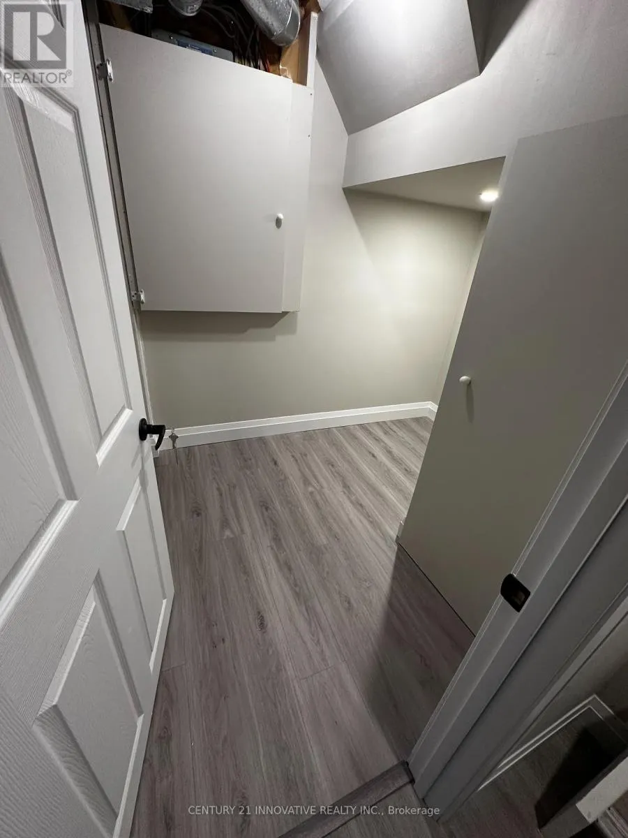 1151 LINDSAY DRIVE