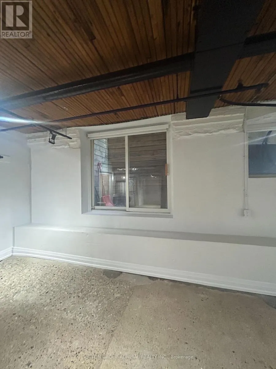 L101 - 34 NOBLE STREET