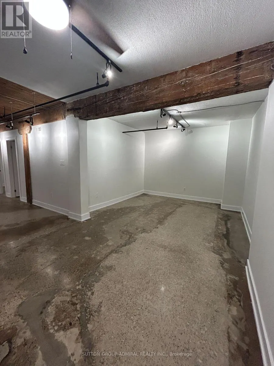 L102 - 34 NOBLE STREET