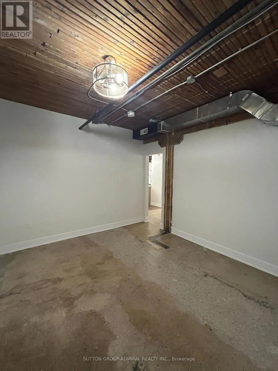 L102 - 34 NOBLE STREET