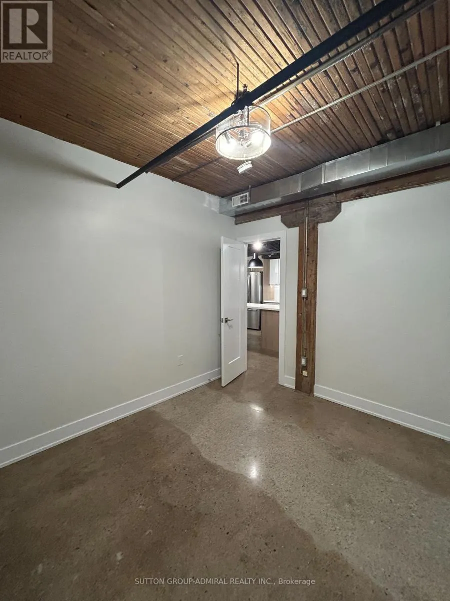 L102 - 34 NOBLE STREET