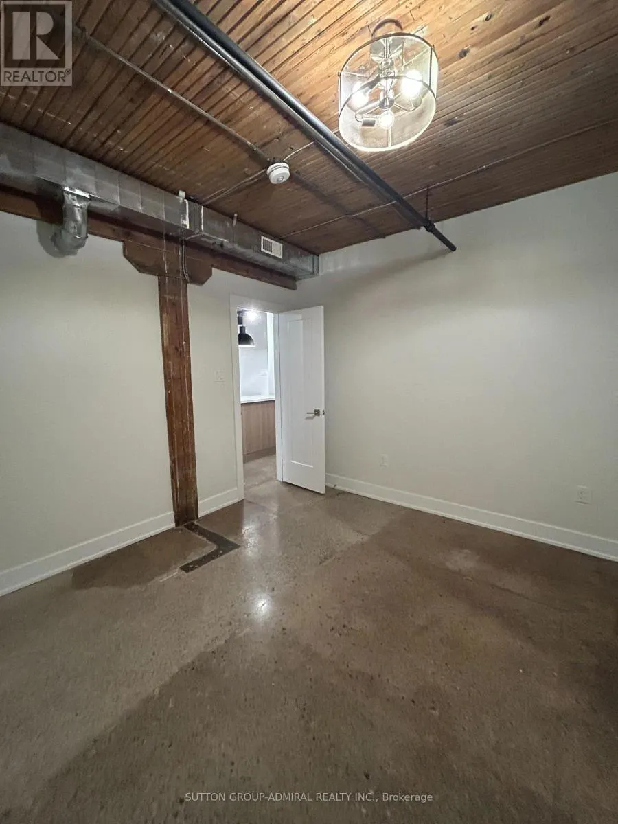 L102 - 34 NOBLE STREET