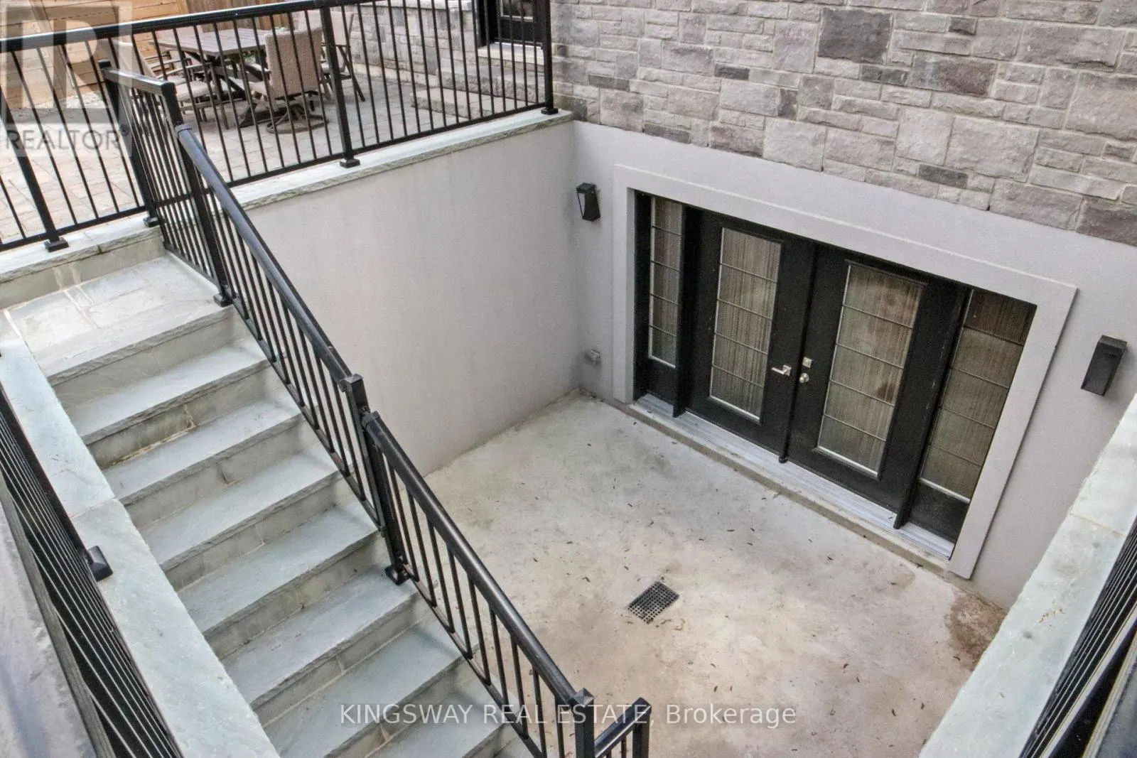 89 RUSSELL DRIVE