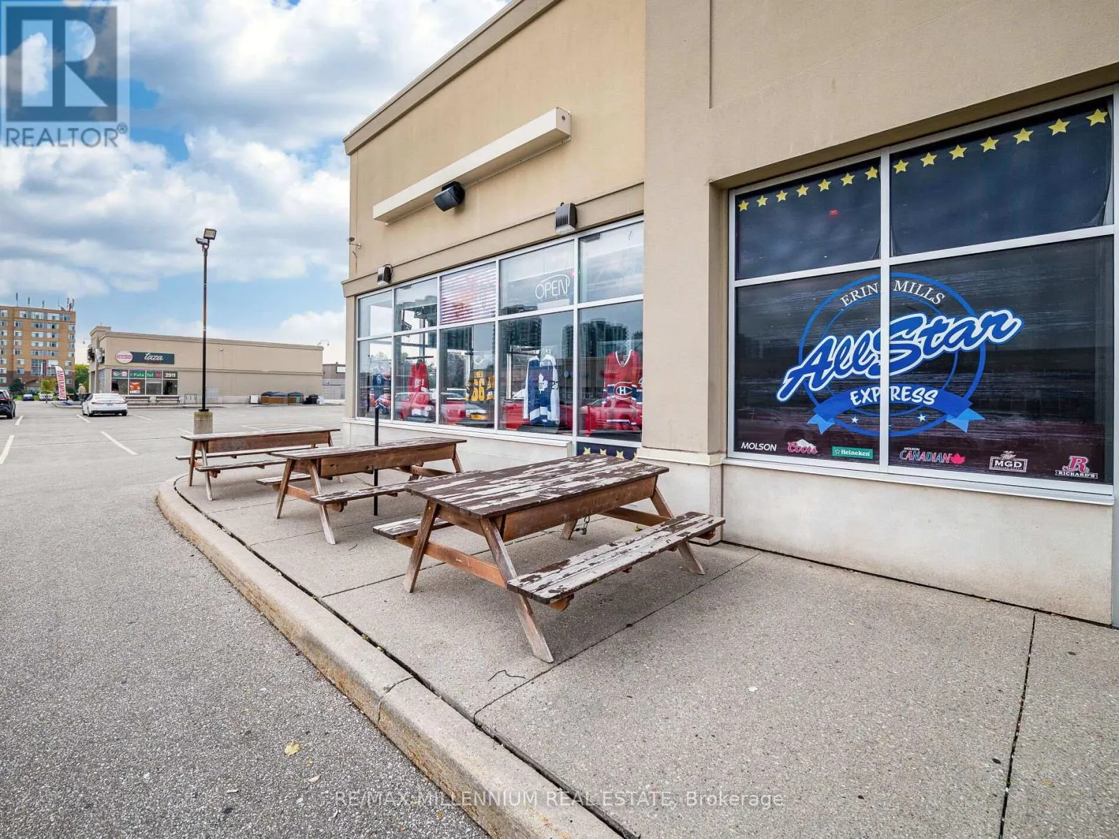 2905 EGLINTON AVENUE W