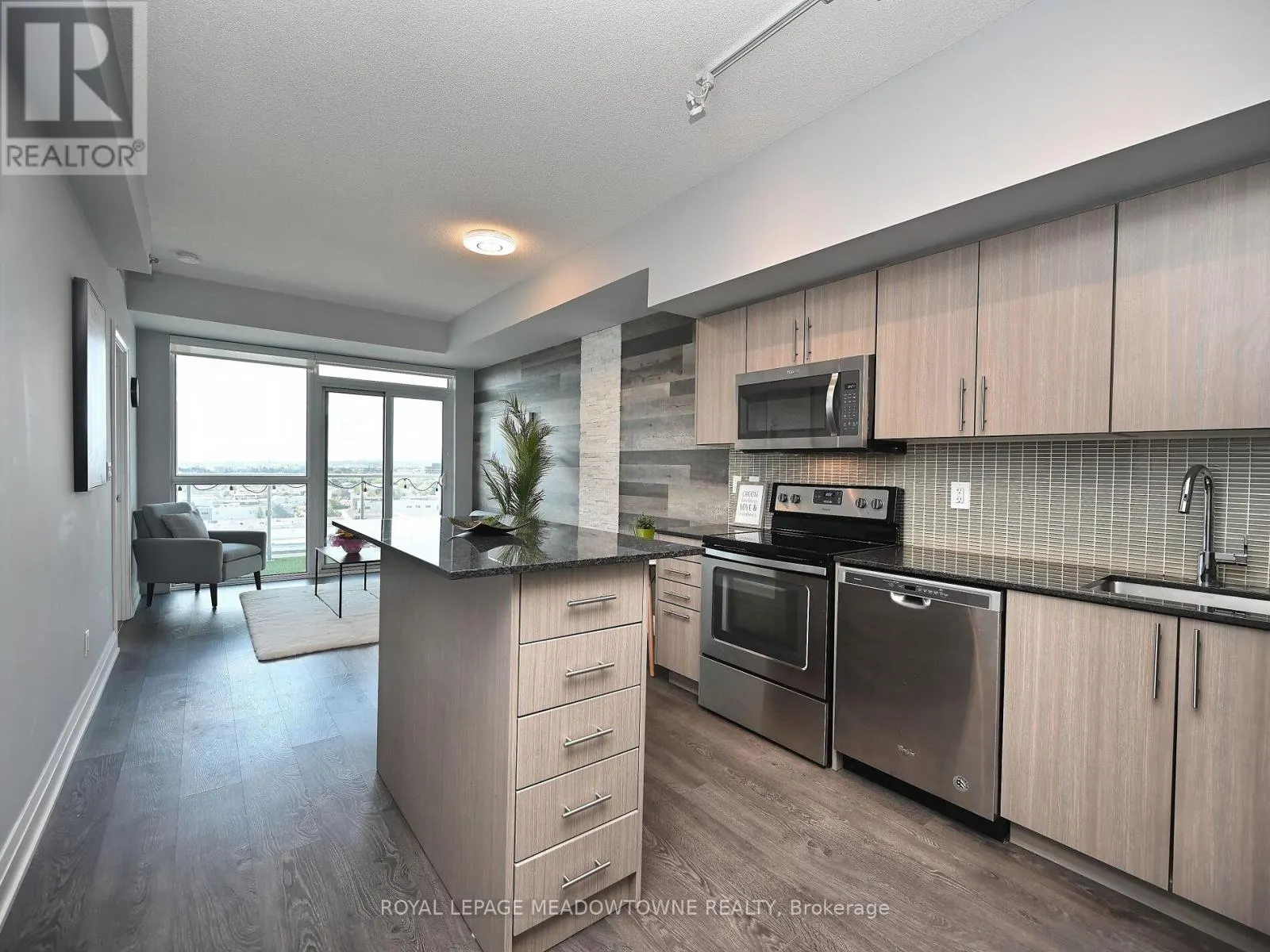 1210 - 55 SPEERS ROAD