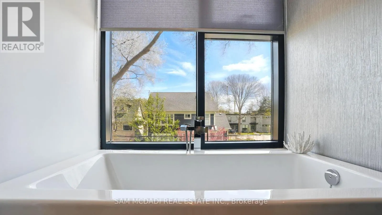 7B IROQUOIS AVENUE