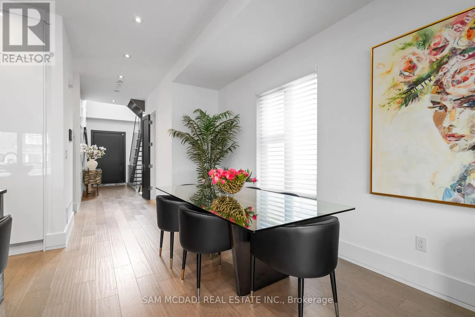 7B IROQUOIS AVENUE