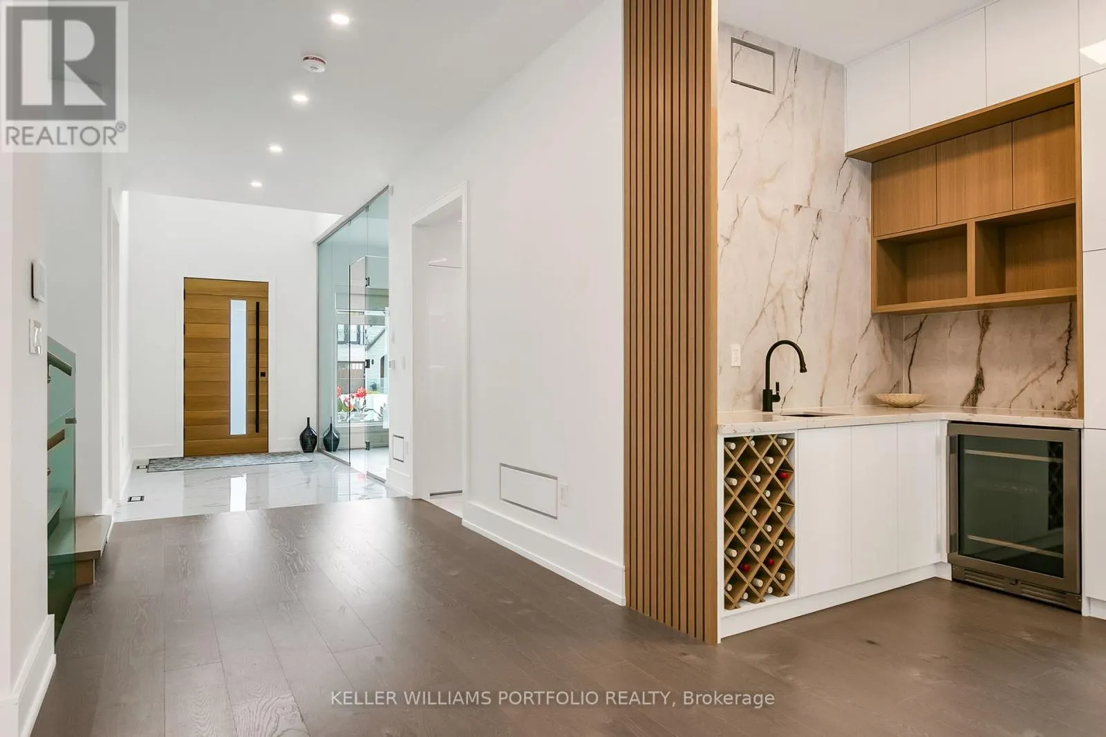 27 PRENNAN AVENUE