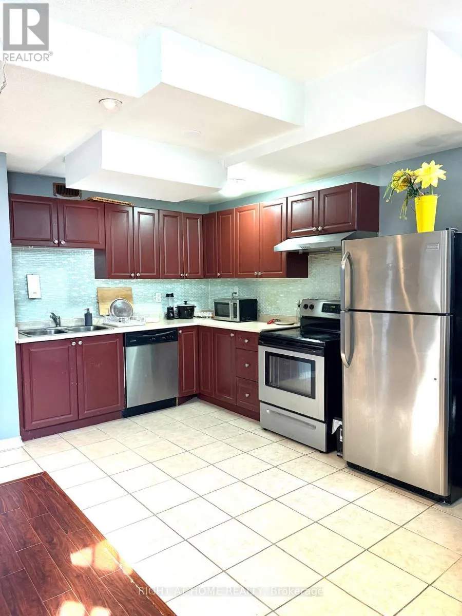 11 ALAMOSA COURT