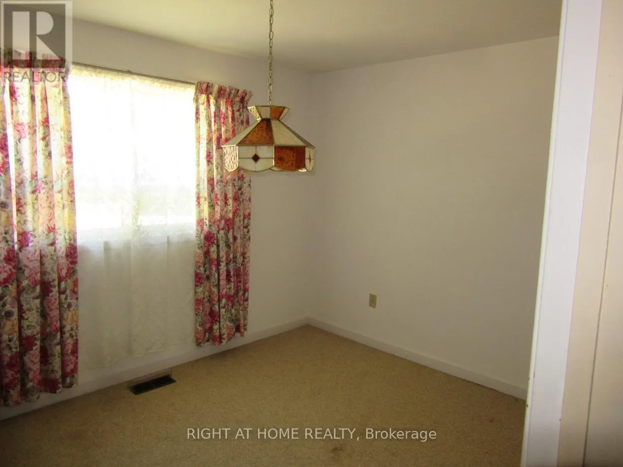 1588 HOBBS CRESCENT