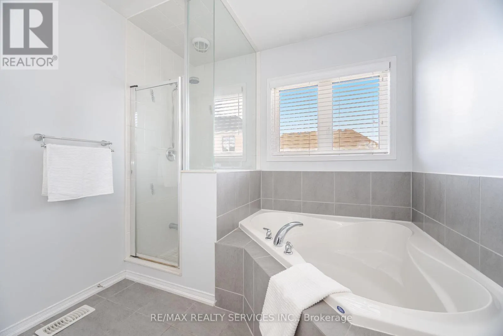 162 SUSSEXVALE DRIVE