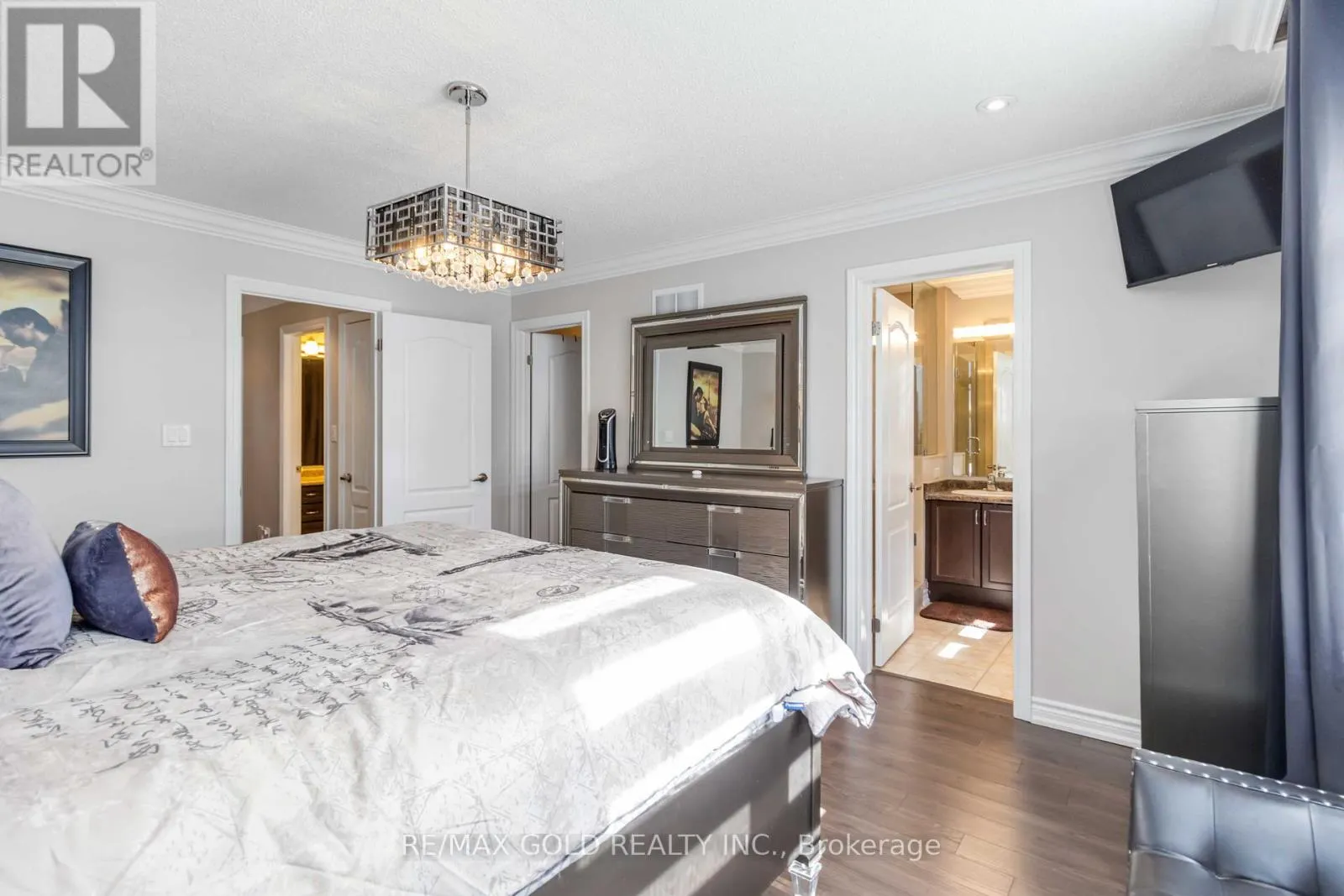 110 KEMPENFELT TRAIL