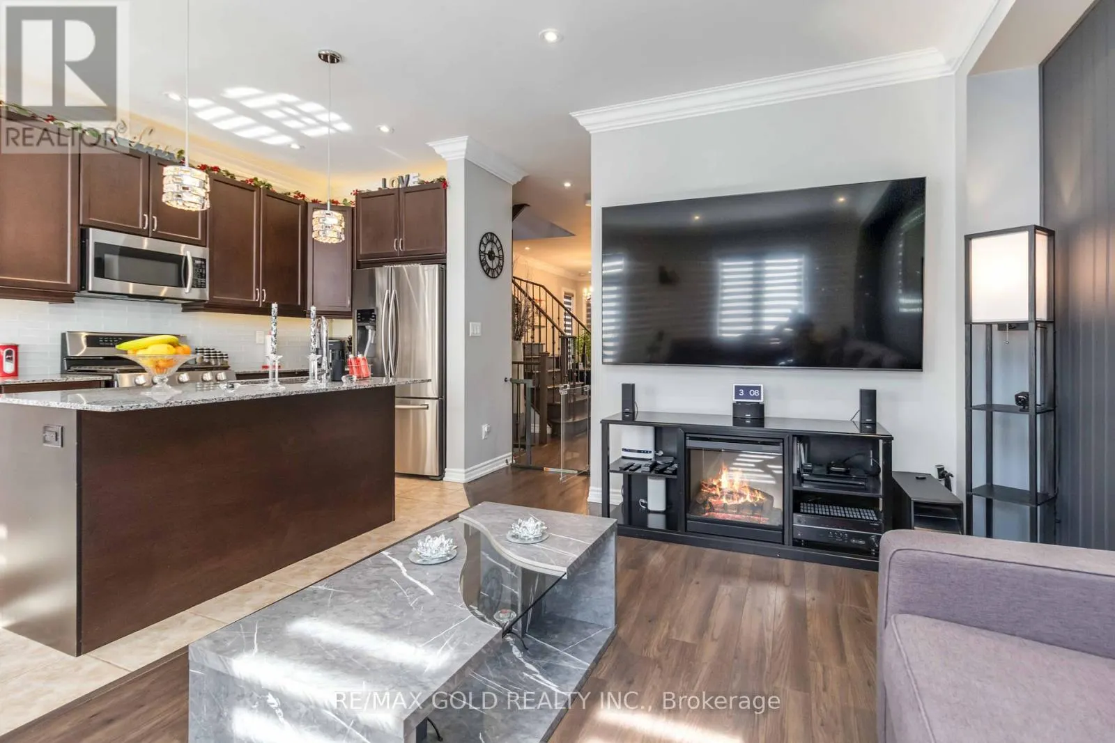 110 KEMPENFELT TRAIL