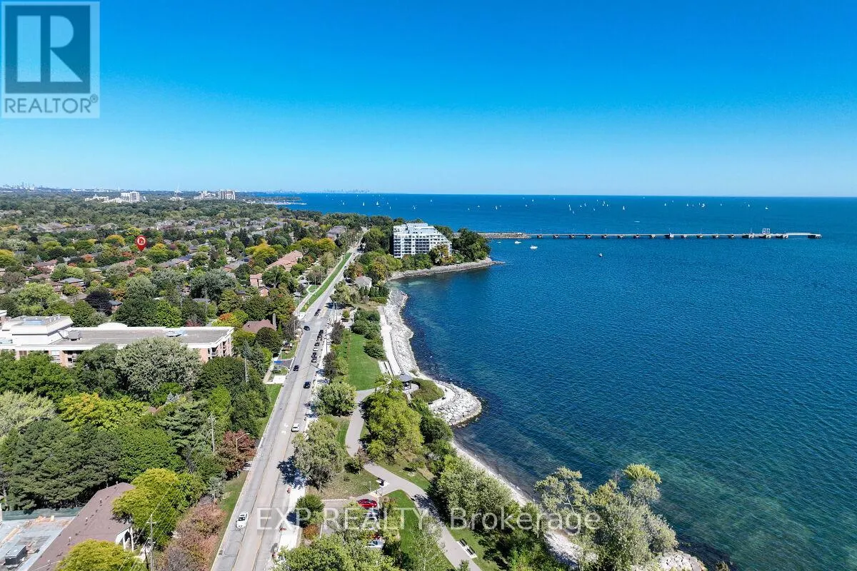 105 WARNER DRIVE