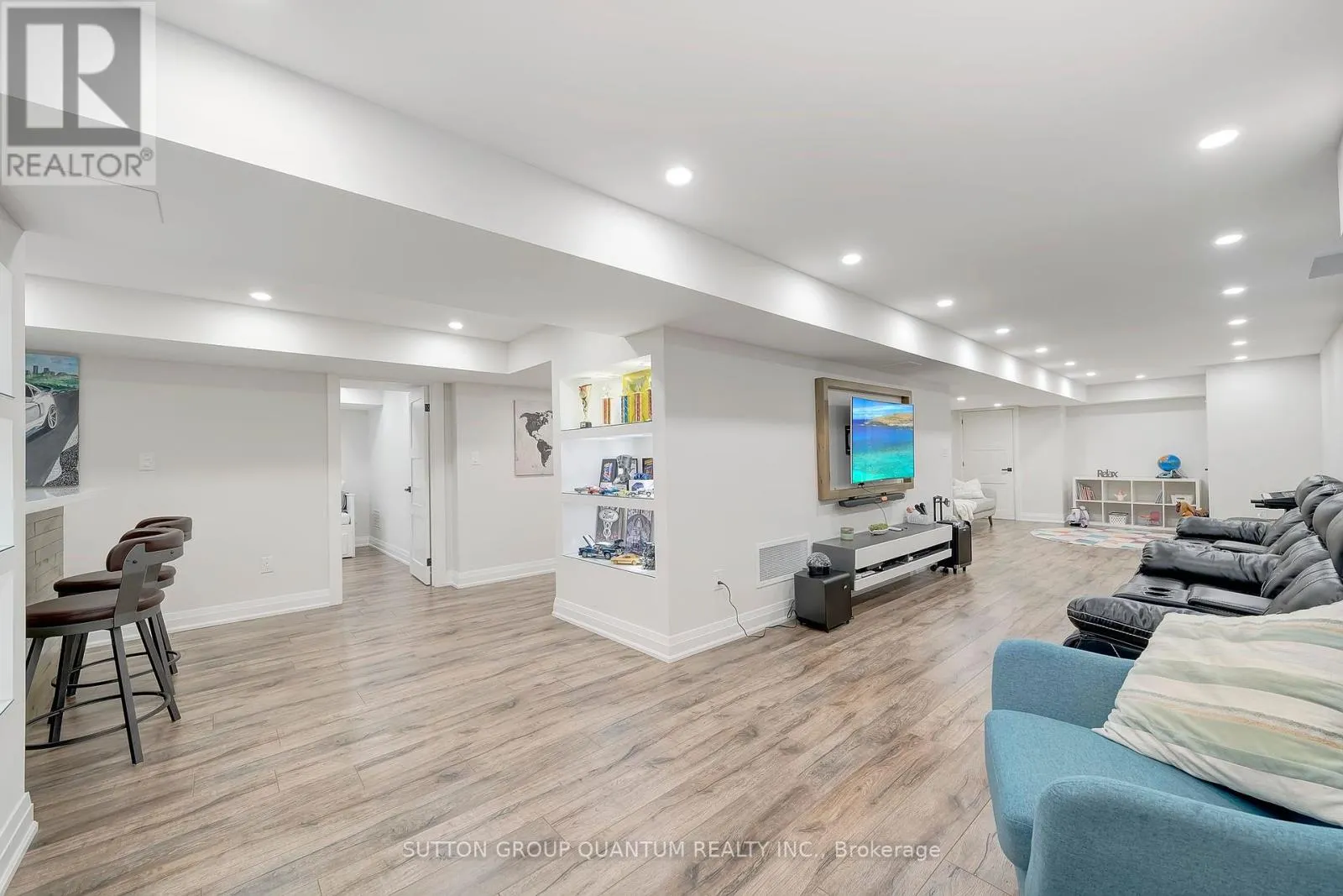 2201 HILLMOUNT DRIVE