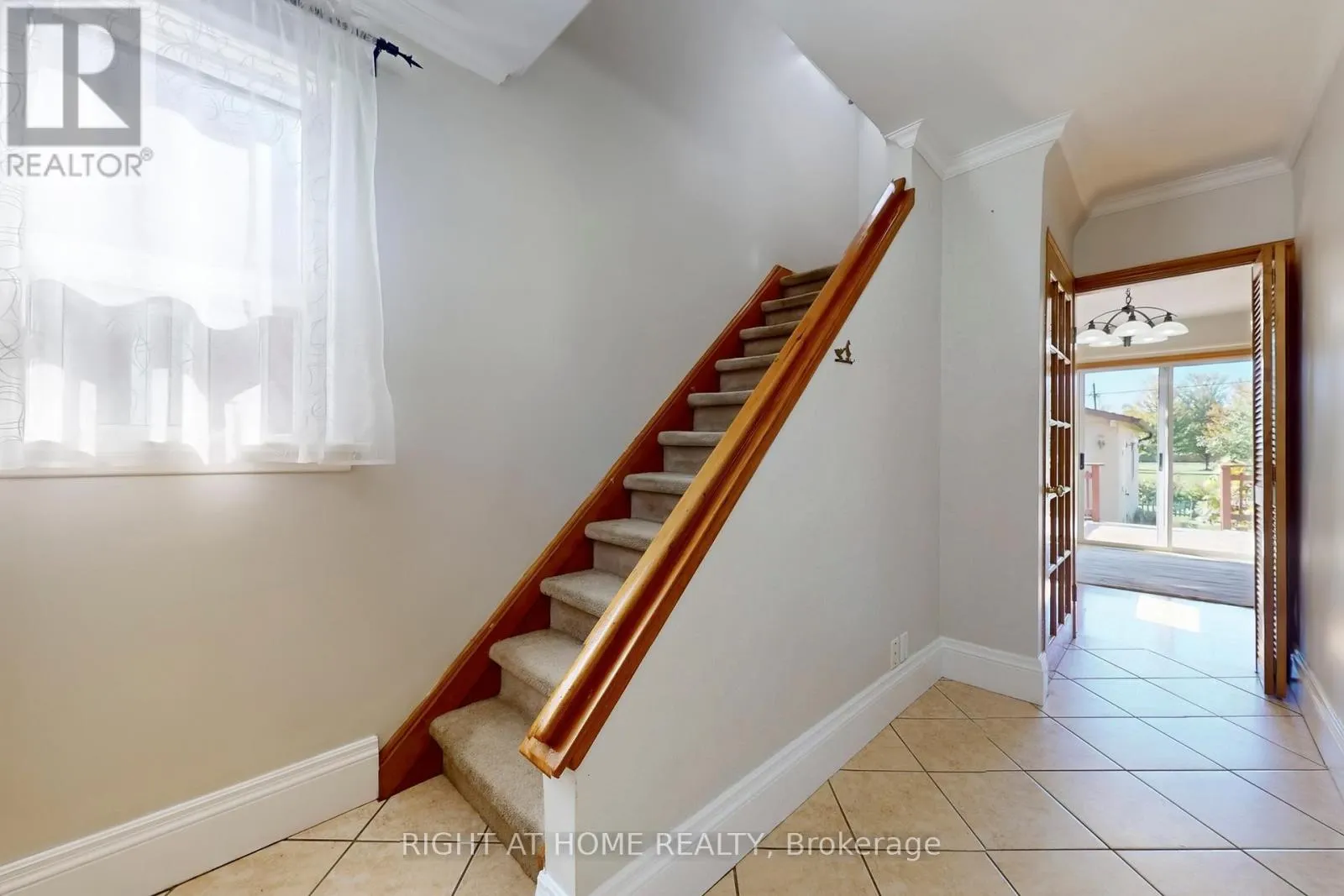 118 TREEVIEW DRIVE