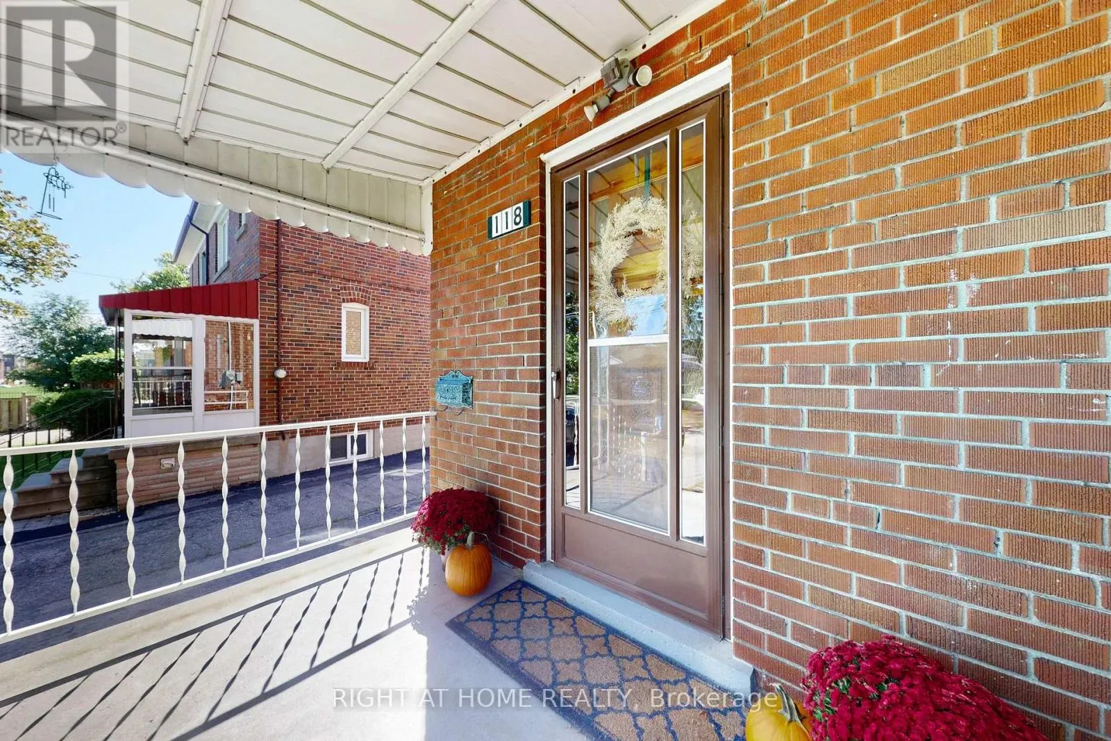118 TREEVIEW DRIVE