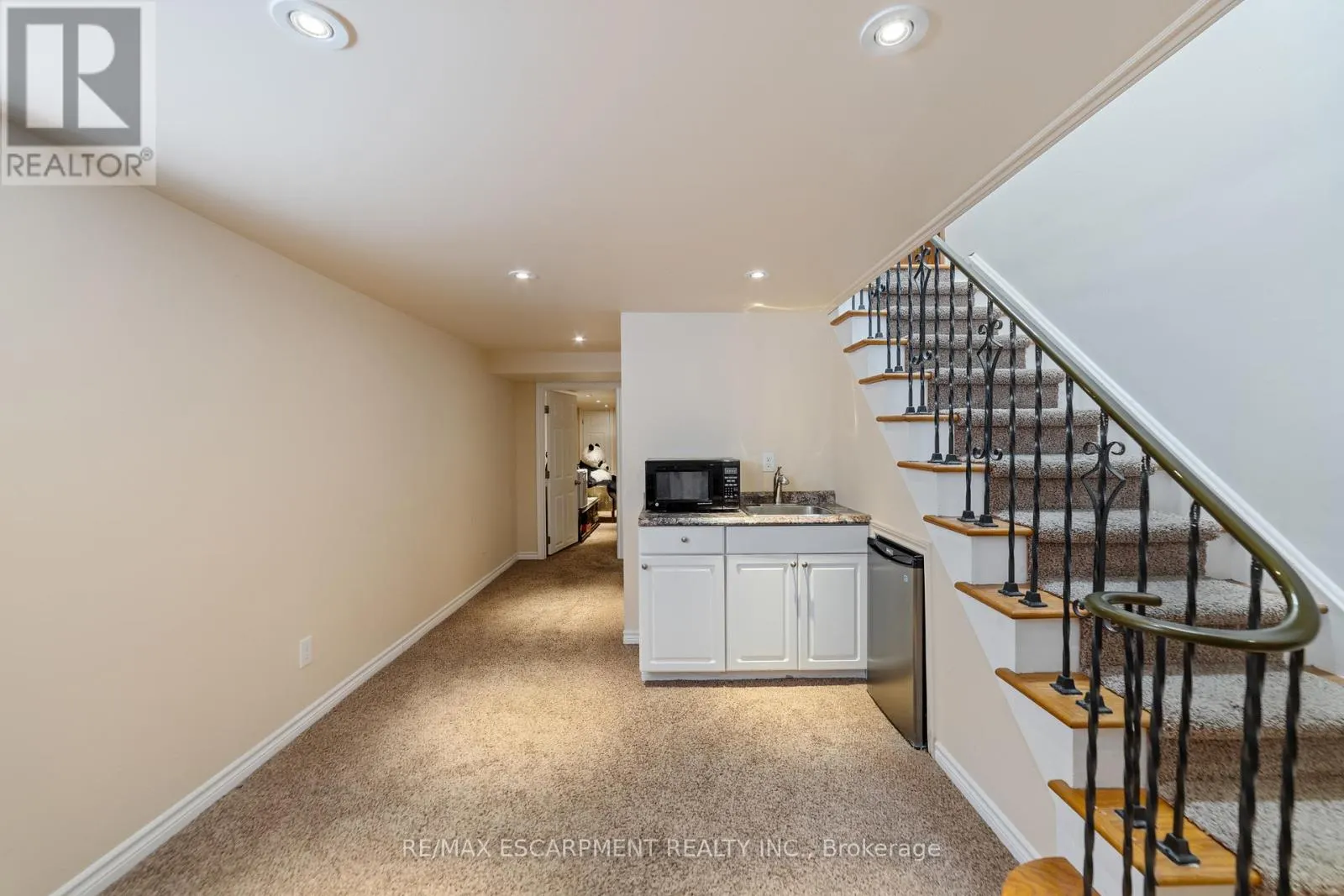 1411 BEAUFORT DRIVE