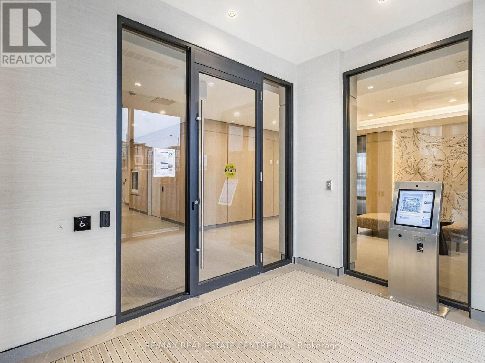 211 - 215 VETERANS DRIVE