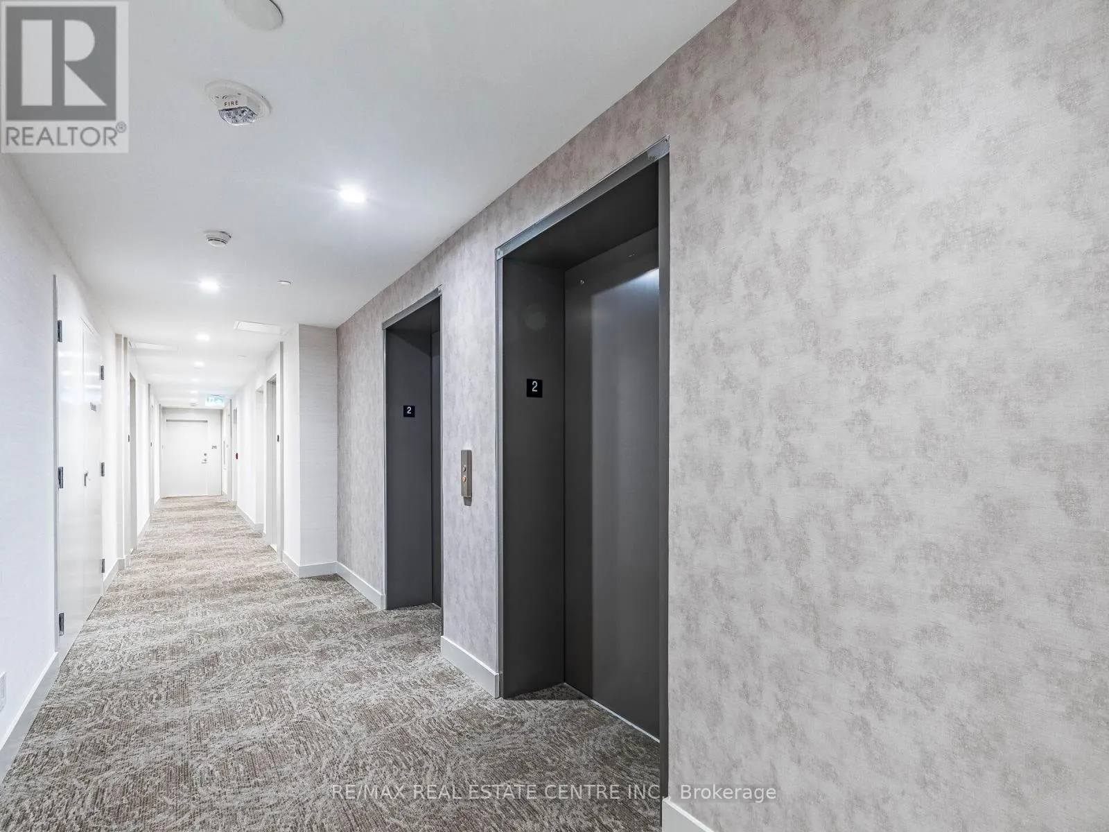 211 - 215 VETERANS DRIVE