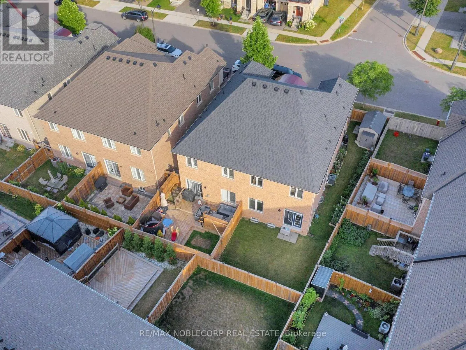 593 SETTLERS ROAD W