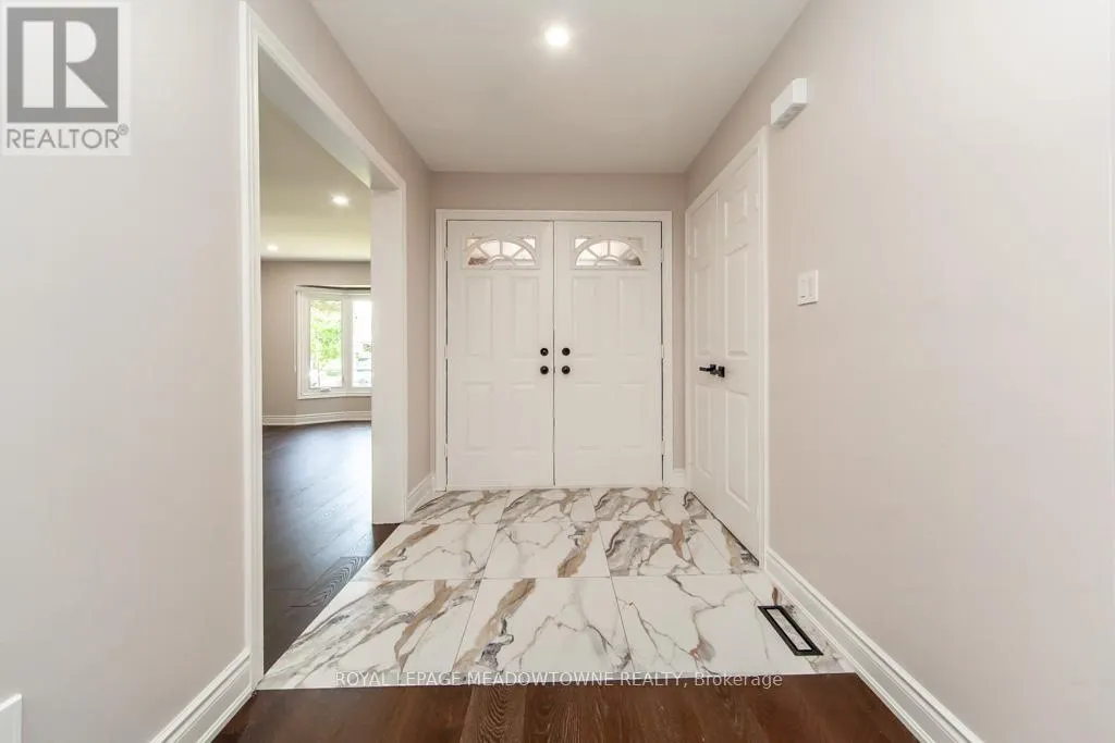 328 BRISTOL ROAD W