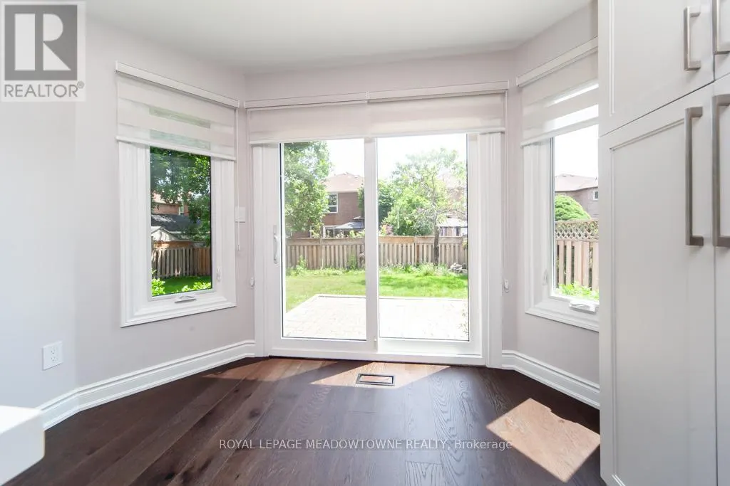 328 BRISTOL ROAD W