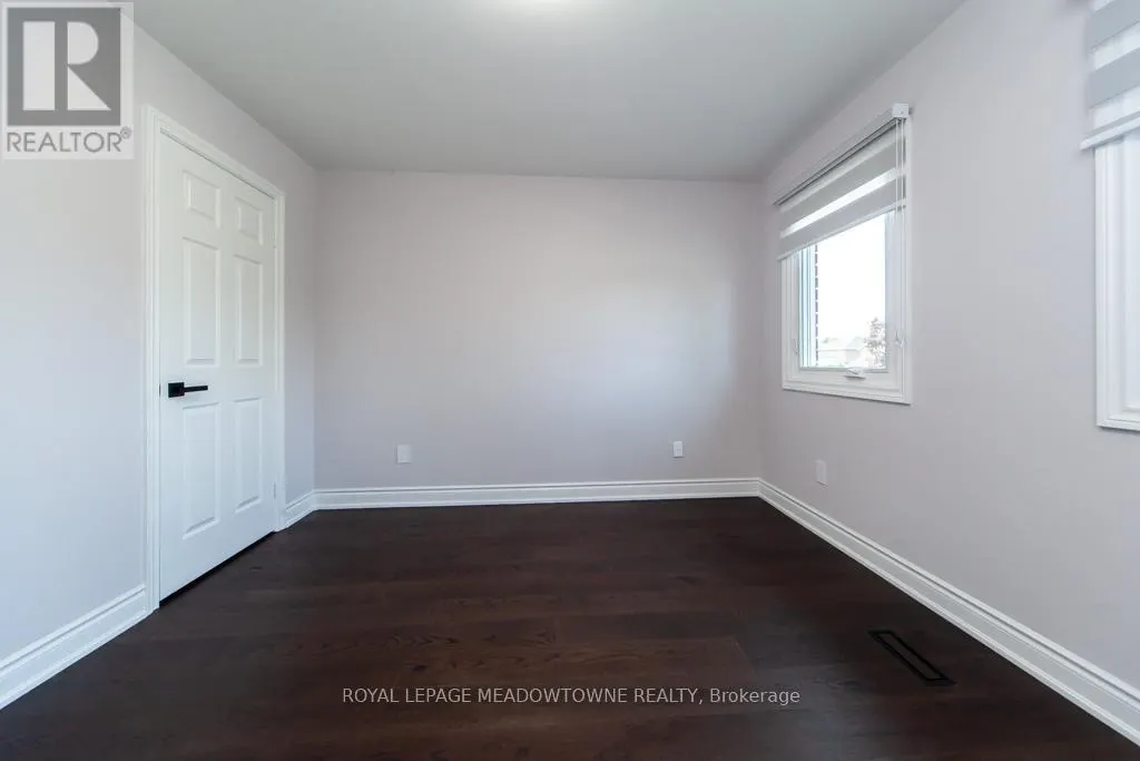 328 BRISTOL ROAD W