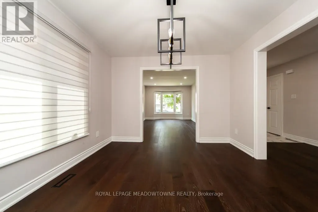 328 BRISTOL ROAD W