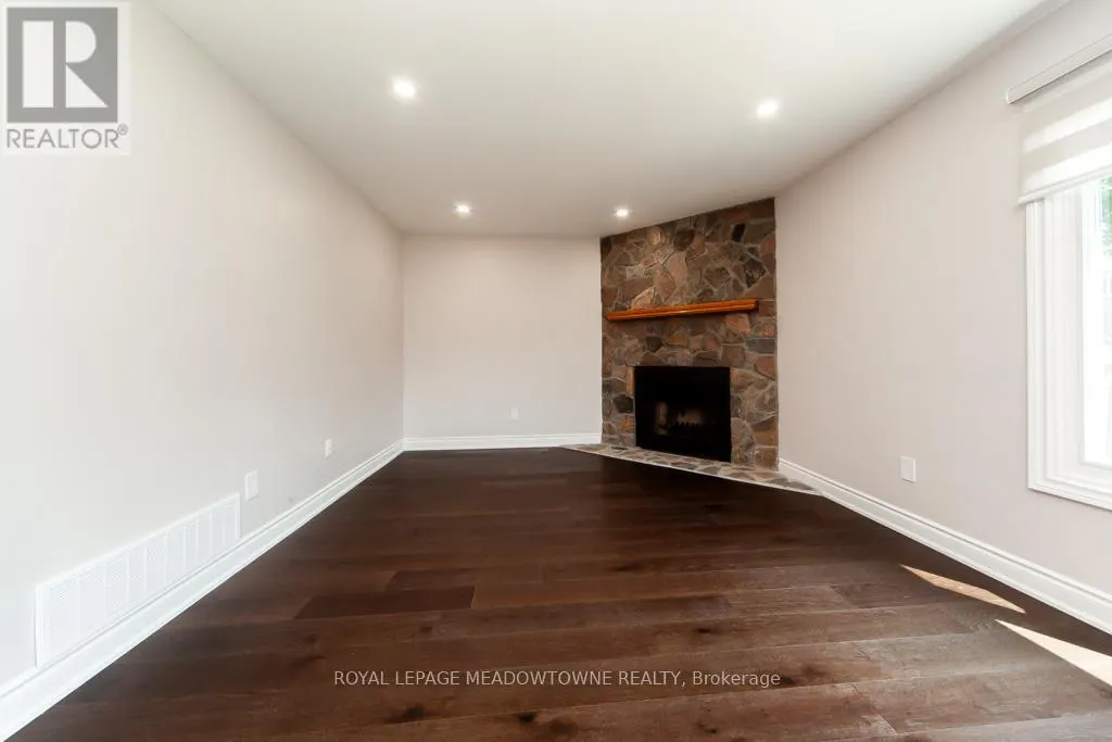 328 BRISTOL ROAD W