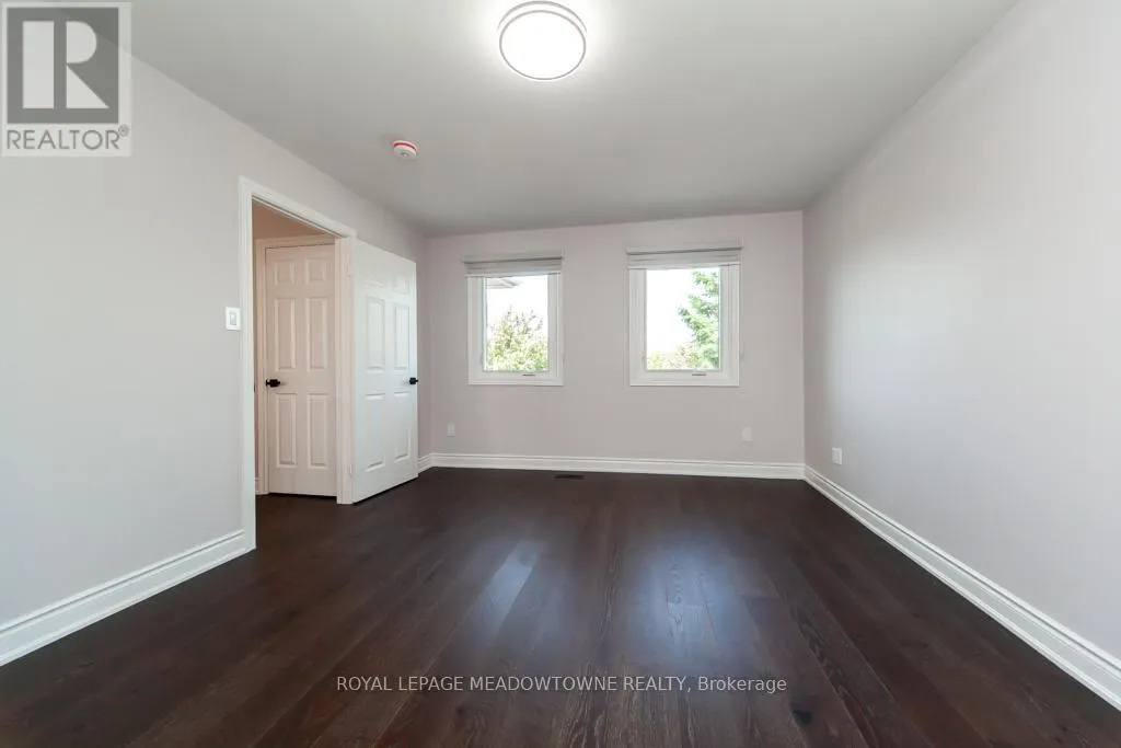 328 BRISTOL ROAD W